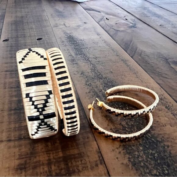 HANDCRAFTED Two Bracelet Set Pair Of Earrings Gold Plate Cord Warregue Material - Picture 5 of 8